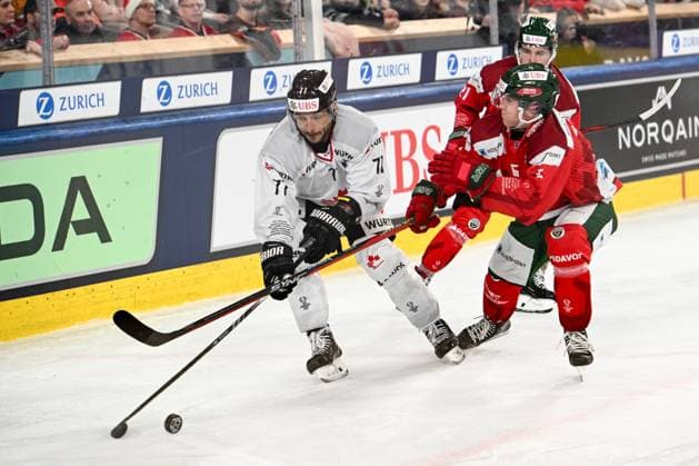 26.12.2023, Davos, Eisstadion Davos, Spengler Cup: Frölunda HC - Team Canada, 77 Colton Sceviour (Team Canada) Davos Eisstadion Davos Graubünden Switzerland Copyright: xJustPictures.ch AndreaxBrancax jp-en-AnBr-AB_26122023_AAB_4285