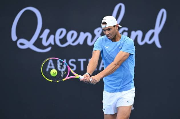 Sport Bilder des Tages TENNIS BRISBANE INTERNATIONAL PRACTICE, Rafael Nadal of Spain in action during a practice session ahead of the Brisbane International at the Queensland Tennis Centre in Brisbane, Thursday, December 28, 2023. ( NO ARCHIVING, EDITORIAL USE ONLY, NO USE IN BOOKS WITHOUT CONSENT BRISBANE QLD AUSTRALIA  Copyright: xDARRENxENGLANDx 20231228001882610411