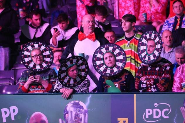 Sport Themen der Woche KW52 Sport Bilder des Tages 28th December 2023, Alexandra Palace, London, England; 2023 24 PDC Paddy Power World Darts Championships Day 11 Afternoon Session; Darts fans in fancy dress.  ActionPlus12591614 KatiexChan