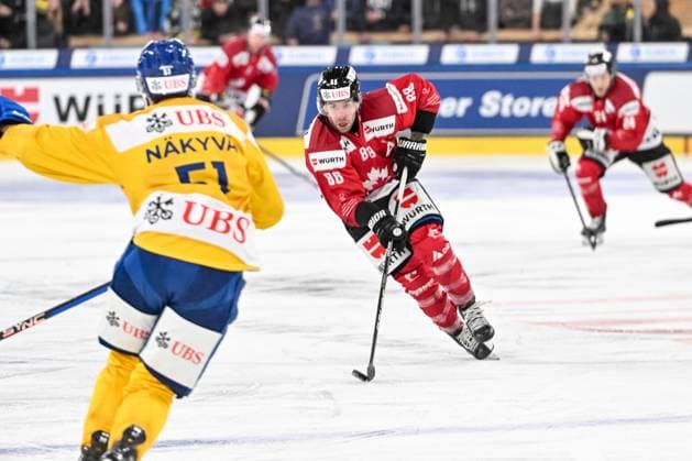 28.12.2023, Davos, Eisstadion Davos, Spengler Cup: Team Canada - HC Davos, 88 Chris DiDomenico (Team Canada) Davos Eisstadion Davos Graubünden Switzerland Copyright: xJustPictures.ch AndreaxBrancax jp-en-AnBr-AB_28122023_AAB_5402
