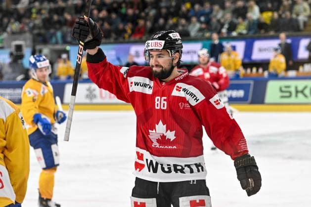 28.12.2023, Davos, Eisstadion Davos, Spengler Cup: Team Canada - HC Davos, 86 Josh Jooris (Team Canada) celebrate his 1:0 goal Davos Eisstadion Davos Graubünden Switzerland Copyright: xJustPictures.ch AndreaxBrancax jp-en-AnBr-AB_28122023_AAB_5556
