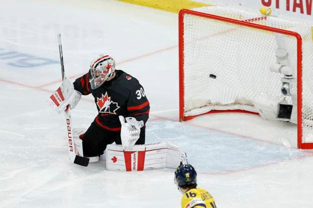 GOTHENBURG 20231229 Canada s Matthis Rousseau when Sweden s Tom Willander scores 0-1 during the IIHF World Junior Championship group A Ice hockey, Eishockey match between Canada and Sweden at Scandinavium in Gothenburg, Sweden December 29, 2023. GOTHENBURG Sverige x9200x