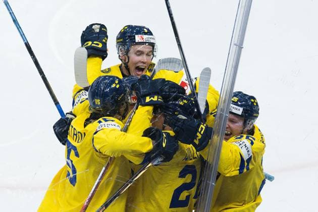 231229 Tom Willander of Sweden celebrates the 0-1 goal during the 2024 IIHF World Junior Championship game between Canada and Sweden on December 29, 2023 in Gothenburg. Photo: Michael Erichsen BILDBYRAN COP 89 JZ0472 ishockey Ice hockey, Eishockey jvm junior-vm u20 2024 iihf world junior championship world juniors canada kanada sverige sweden bbeng bbauto jubel Copyright: MICHAELxERICHSEN BB231229MI022