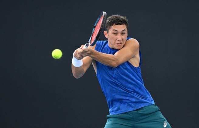 TENNIS BRISBANE INTERNATIONAL PREVIEW, James McCabe of Australia in action against Dominic Thiem of Austria during their qualifying round match at the Brisbane International at the Queensland Tennis Centre in Brisbane, Saturday, December 30, 2023.( NO ARCHIVING, EDITORIAL USE ONLY, NO USE IN BOOKS WITHOUT CONSENT BRISBANE QLD AUSTRALIA  Copyright: xDARRENxENGLANDx 20231230001883216395
