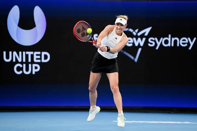 Bilder des Jahres 2023, Sport 12 Dezember Sport Themen der Woche KW52 Sport Bilder des Tages TENNIS UNITED CUP SYDNEY, Angelique Kerber of Germany in action against Jasmine Paolini of Italy during the Group D women s tennis match of the 2024 United Cup at Ken Rosewall Arena in Sydney, Saturday, December 30, 2023. ( NO ARCHIVING, EDITORIAL USE ONLY, NO USE IN BOOKS WITHOUT CONSENT SYDNEY NEW SOUTH WALES AUSTRALIA  Copyright: xSTEVENxMARKHAMx 20231230001883230362