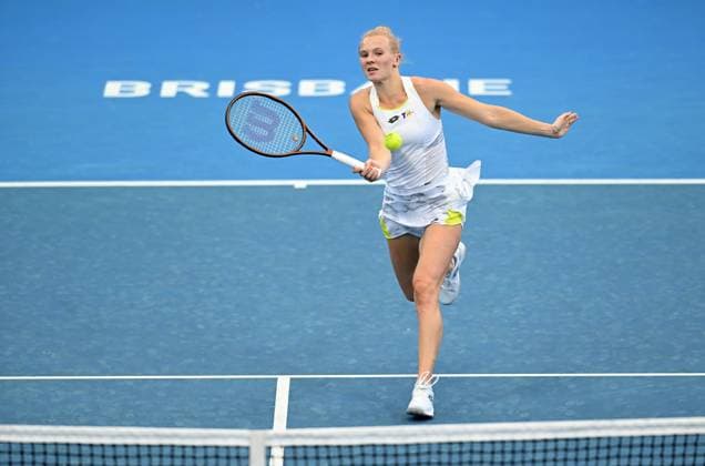 TENNIS BRISBANE INTERNATIONAL, Katerina Siniakova of the Czech Republic in action against Sloane Stephens of the USA during their round 1 match on Day 1 of the 2024 Brisbane International at the Queensland Tennis Centre in Brisbane, unday, December 31, 2023. ( NO ARCHIVING, EDITORIAL USE ONLY, NO USE IN BOOKS WITHOUT CONSENT BRISBANE QUEENSLAND AUSTRALIA  Copyright: xDARRENxENGLANDx 20231231001883553899