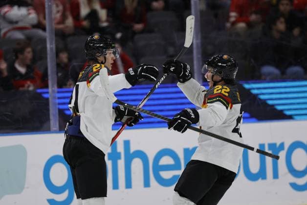Germany s Julius Sumpf scores 3-3 during the IIHF World Junior Championship group A Ice hockey, Eishockey match between Canada and Germany at Scandinavium in Gothenburg, Sweden December 31, 2023. Gothenburg SWEDEN x9200x