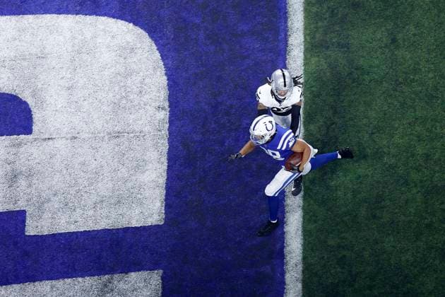 Sport Themen der Woche KW52 Sport Bilder des Tages INDIANAPOLIS, IN - DECEMBER 31: Indianapolis Colts running back Jonathan Taylor (28) scores the touchdown in the first quarter of play during a NFL, American Football Herren, USA game between the Las Vegas Raiders and the Indianapolis Colts on December 31, 2023 at Lucas Oil Stadium in Indianapolis, IN. (Photo by Jeffrey Brown Icon Sportswire) NFL: DEC 31 Raiders at Colts EDITORIAL USE ONLY Icon123123034