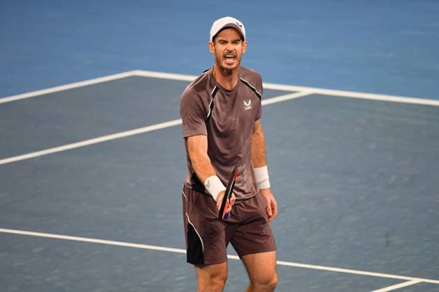 TENNIS BRISBANE INTERNATIONAL, Andy Murray in action against Grigor Dimitrov during their round one match on Day 2 of the 2024 Brisbane International at the Queensland Tennis Centre in Brisbane, Monday, January 1, 2024. NO ARCHIVING, EDITORIAL USE ONLY, NO USE IN BOOKS WITHOUT CONSENT BRISBANE QUEENSLAND AUSTRALIA  Copyright: xJONOxSEARLEx 20240101001883910600