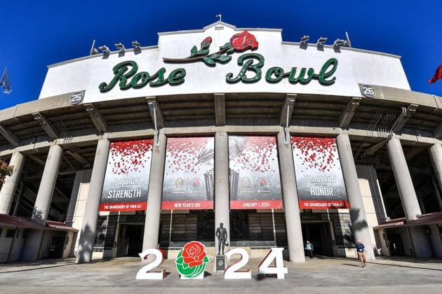 January 1, 2024 Pasadena, CA.Over Views of the Rose Bow Stadium before the 110th Rose Bowl CFP National Semi Final College football game between the Alabama Crimson Tide and the Michigan Wolverines at the Rose Bowl on January 01, 2024 in Pasadena, California..Mandatory Photo Credit: Cal Media Pasadena United States of America - ZUMAc04_ 20240101_zma_c04_151 Copyright: xLouisxLopezx