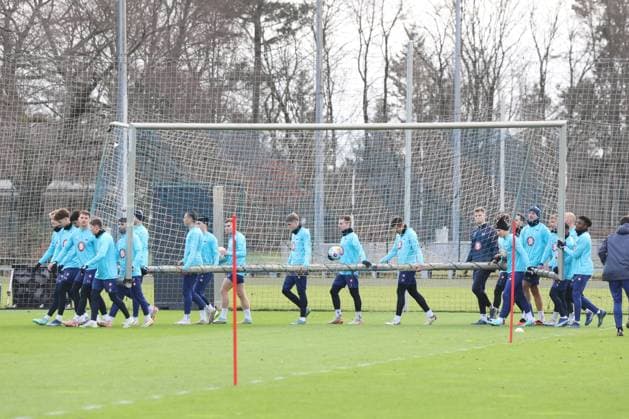 DEU, DFL, 2. FBL Hertha BSC, Training, 03.01.2024, Sportforum, Berlin, DEU, DFL, 2. FBL Hertha BSC, Training, im Bild Tortraeger, Hertha-Spielerkreis DFL - regulations prohibit any use of Photographs as image sequences and or quasi-video Foto: Juergen Engler nordphoto GmbH