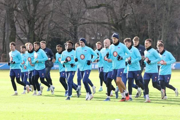 DEU, DFL, 2. FBL Hertha BSC, Training, 03.01.2024, Sportforum, Berlin, DEU, DFL, 2. FBL Hertha BSC, Training, im Bild Auslauftraining, auslaufen nach einem Spiel DFL - regulations prohibit any use of Photographs as image sequences and or quasi-video Foto: Juergen Engler nordphoto GmbH