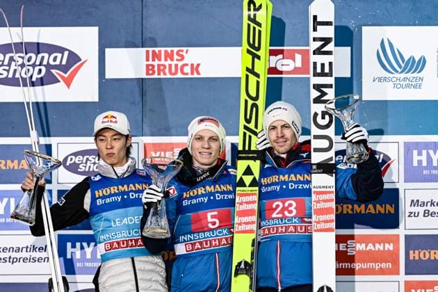 Sport Themen der Woche KW01 Sport Bilder des Tages Ski jumping, Skispringen, Ski, nordisch - FIS WC Innsbruck INNSBRUCK,AUSTRIA,03.JAN.24 - NORDIC SKIING, SKI JUMPING - FIS World Cup, Four Hills Tournament, large hill, men. Image shows Ryoyu Kobayashi (JPN), Jan Hoerl and Michael Hayboeck (AUT).  GEPAxpictures xDanielxSchoenherr