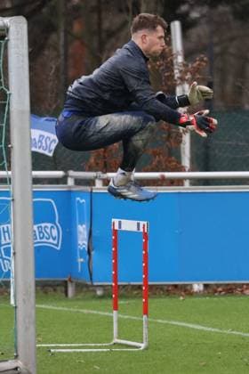 DEU, DFL, 2. FBL Hertha BSC, Training, 04.01.2024, Sportforum, Berlin, DEU, DFL, 2. FBL Hertha BSC, Training, im Bild Tjark Ernst (Hertha BSC Berlin 12) DFL - regulations prohibit any use of Photographs as image sequences and or quasi-video Foto: Juergen Engler nordphoto GmbH