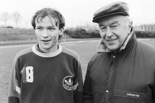 FILE PHOTO Former Czech soccer player Ivan Hasek, left, with coach of Sparta Praha (Prague) Vaclav Jezek on December 22, 1987. Ivan Hasek is new coach of Czech national football team. (CTKxPhoto MichalxDolezal) CTKPhotoF200807160053001  CTKPhotoF200807160053001