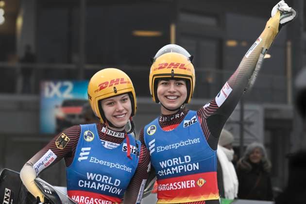 Bilder des Jahres 2024, Sport 01 Januar Sport Themen der Woche KW01 Sport Bilder des Tages Jessica Degenhardt, Cheyenne Rosenthal GER Schlussjubel Schlußjubel Emotion Freude 06.01.2024 EBERSPÄCHER Rodel Weltcup in Winterberg, Doppelsitzer Damen , Veltins-Arena, Winterberg, NRW Germany *** Jessica Degenhardt, Cheyenne Rosenthal GER Final cheers Final cheers Emotion Joy 06 01 2024 EBERSPÄCHER Luge World Cup in Winterberg, Doubles Ladies , Veltins Arena, Winterberg, NRW Germany Copyright: xpepphotox xHorstxMauelshagenx pep00321, pep_20240106_hm