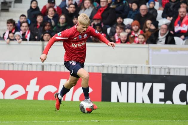 Fußball, Coupe de France, OSC Lille - Golden Lion St. Joseph Hakon HARALDSSON (LOSC Lille) lors du match LOSC vs GOLDEN LION SAINT-JOSEPH, Coupe de France 32e de finale, Decathlon Arena stade Pierre Mauroy, le 6 janvier 2024 FOOTBALL : LOSC vs GOLDEN LION SAINT-JOSEPH - COUPE DE FRANCE - 06 01 2024 LaurentSanson Panoramic 