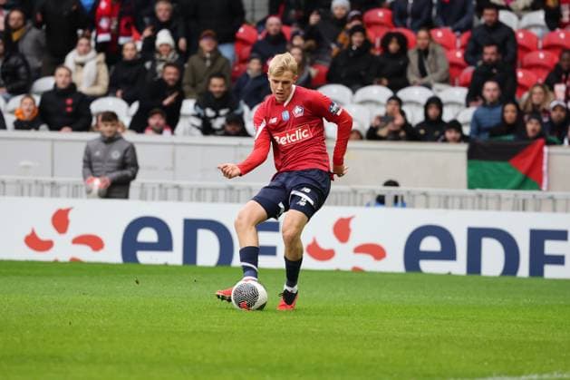 Fußball, Coupe de France, OSC Lille - Golden Lion St. Joseph Hakon HARALDSSON (LOSC Lille) lors du match LOSC vs GOLDEN LION SAINT-JOSEPH, Coupe de France 32e de finale, Decathlon Arena stade Pierre Mauroy, le 6 janvier 2024 FOOTBALL : LOSC vs GOLDEN LION SAINT-JOSEPH - COUPE DE FRANCE - 06 01 2024 LaurentSanson Panoramic 