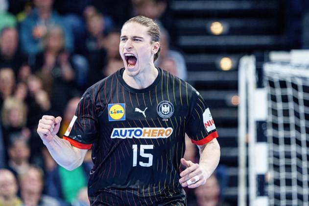 Sport Themen der Woche KW01 Jubel nach Tor Juri Knorr (Deutschland, 15) GER, Deutschland vs. Portugal, Handball, Laenderspiel, Testpiel, 06.01.2024 GER, Deutschland vs. Portugal, Handball, Laenderspiel, Testpiel, 06.01.2024 Kiel *** Cheering after goal Juri Knorr Germany, 15 GER, Germany vs Portugal, handball, international match, test match, 06 01 2024 GER, Germany vs Portugal, handball, international match, test match, 06 01 2024 Kiel Copyright: xEibnerxPressefoto MarcelxvonxFehrnx EP_MFN