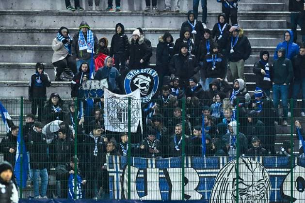 Fans of Strasbourg during the French Cup match between Avoine OCC and RC Strasbourg Alsace at Stade de la Vallee du Cher on January 06, 2024 in Tours, France. ( Photo by federico pestellini panoramic ) - FOOTBALL : Avoine vs Strasbourg - Coupe de France - 06 01 2024 FedericoPestellini Panoramic 