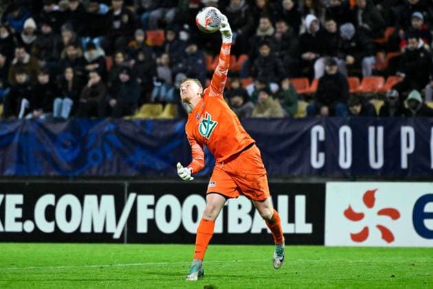 Romain Legrand ( 1 - Avoine ) during the French Cup match between Avoine OCC and RC Strasbourg Alsace at Stade de la Vallee du Cher on January 06, 2024 in Tours, France. ( Photo by federico pestellini panoramic ) - FOOTBALL : Avoine vs Strasbourg - Coupe de France - 06 01 2024 FedericoPestellini Panoramic 