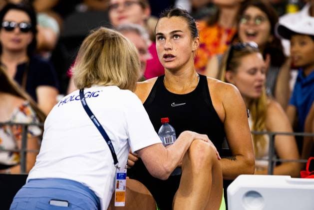 Aryna Sabalenka receives treatment for an injury Womens Final Brisbane international 7th January 2024 Brisbane International Tennis Tournament, Day Eight, Queensland Tennis Centre, Brisbane, Australia - 07 Jan 2024  Copyright: xBenxSymons Shutterstockx 14286931bi