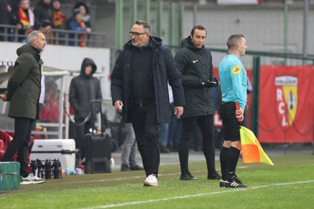 Expulsion de Franck HAISE (entraineur RC Lens) lors du match de Coupe de France entre le RC Lens et Monaco, stade Bollaert-Delelis, le 7 janvier 2024 FOOTBALL : RC LENS vs MONACO - COUPE DE FRANCE - 07 01 2024 LaurentSanson Panoramic 