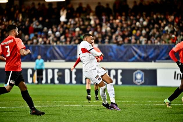 FOOTBAL : US Revel vs PSG - 32eme de Finale de la Coupe de France - Castres - 07-01-2024 ThierryBreton Panoramic 