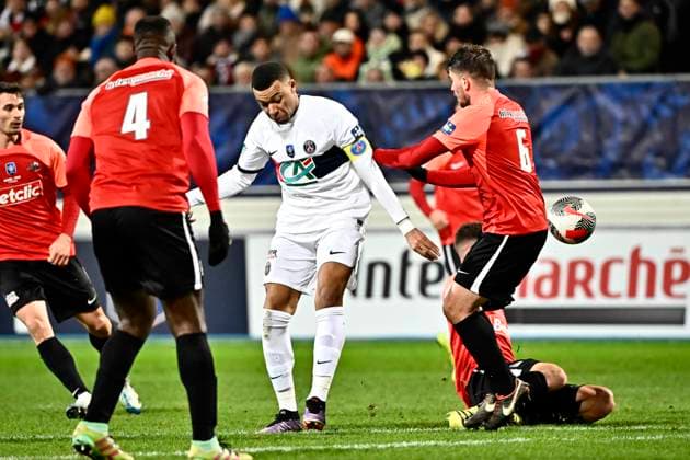 Kylian Mbappe (psg) FOOTBAL : US Revel vs PSG - 32eme de Finale de la Coupe de France - Castres - 07-01-2024 ThierryBreton Panoramic 