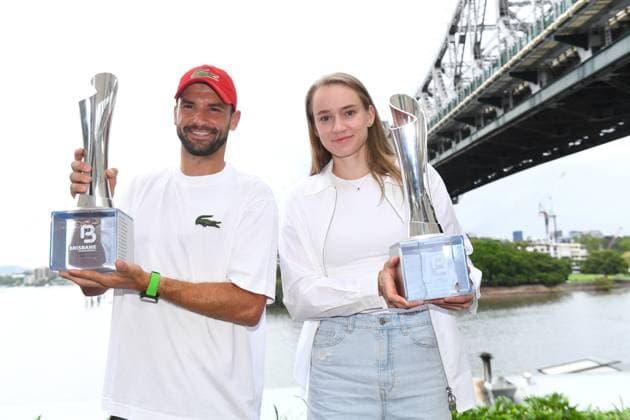 Sport Themen der Woche KW02 Sport Bilder des Tages TENNIS BRISBANE INTERNATIONAL WINNERS, Brisbane International Men?s Champion Grigor Dimitrov and Brisbane International Women?s Champion Elena Rybakina pose for a photograph at Howard Smith Wharves in Brisbane, Monday, January 8, 2024. ( NO ARCHIVING, EDITORIAL USE ONLY, NO USE IN BOOKS WITHOUT CONSENT BRISBANE QUEENSLAND AUSTRALIA  Copyright: xJONOxSEARLEx 20240108001886197937
