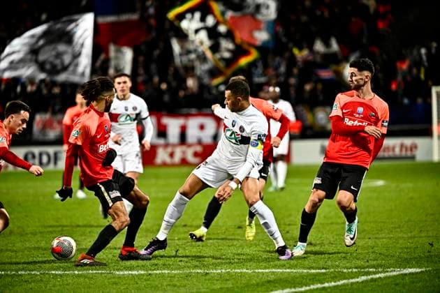 Kylian Mbappe (psg) FOOTBAL : US Revel vs PSG - 32eme de Finale de la Coupe de France - Castres - 07-01-2024 ThierryBreton Panoramic 