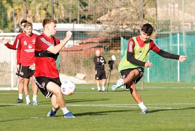 08.01.2024 - Fussball - 2. Fussball-Bundesliga - Saison 2023 2024 - 1. FC Nürnberg FCN Club - Trainingslager Winter Wintertrainingslager Marbella Spanien - Sportfoto Zink DaMa - xdaxmax - Can Yilmaz Uzun (42, 1. FC Nürnberg FCN ) mit Torschuss