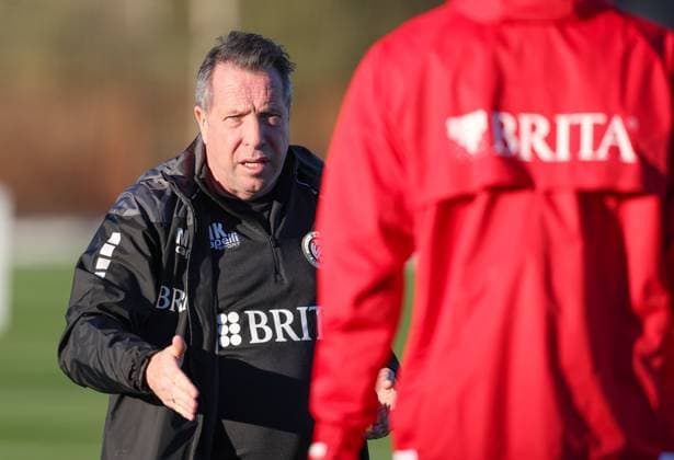 Fussball - 2. Bundesliga - Trainingslager - SV Wehen Wiesbaden - 08.01.24, Trainer Markus Kauczinski, -