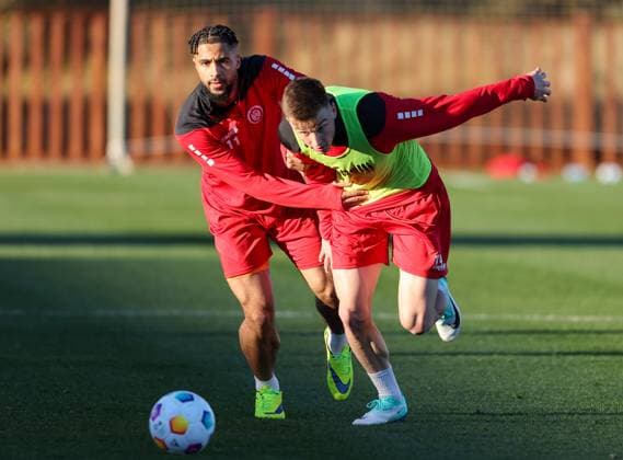 Fussball - 2. Bundesliga - Trainingslager - SV Wehen Wiesbaden - 08.01.24, Keanan Bennetts, Franko Kovacevic, -