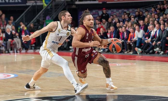 Sport Themen der Woche KW02 Sport Bilder des Tages Carson Edwards (FC Bayern Basketball, 03), GER, FC Bayern Basketball vs. Real Madrid, Basketball, EuroLeague, 20. Spieltag, Spielzeit 2023 2024, 09.01.2023 GER, FC Bayern Basketball vs. Real Madrid, Basketball, EuroLeague, 20. Spieltag, Spielzeit 2023 2024, 09.01.2023 Muenchen *** Carson Edwards FC Bayern Basketball, 03 , GER, FC Bayern Basketball vs Real Madrid, Basketball, EuroLeague, Matchday 20, Season 2023 2024, 09 01 2023 GER, FC Bayern Basketball vs Real Madrid, Basketball, EuroLeague, Matchday 20, Season 2023 2024, 09 01 2023 Munich Copyright: xEibner-Pressefoto JohannesxRittex EP_JRR
