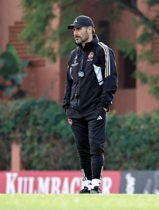 10.01.2024 - Fussball - 2. Fussball-Bundesliga - Saison 2023 2024 - 1. FC Nürnberg FCN Club - Trainingslager Winter Wintertrainingslager Marbella Spanien - Sportfoto Zink DaMa - xdaxmax - Cristian Fiel ( Trainer 1. FC Nürnberg FCN ) nachdenklich am Sportplatz