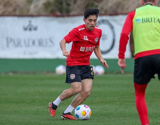 Fussball - 2. Bundesliga - Trainingslager - SV Wehen Wiesbaden - 10.01.24, Hyun-ju Lee, -