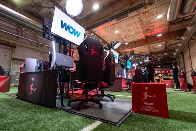 Virtuelle Bundesliga, Division Nord-West, 10.01.2023 Spieltische, auf dem Bildschirm steht WOW Virtuelle Bundesliga, Division Nord-West, 10.01.2023; VBL Club Championship Offline Spieltag, 9.-10. Januar.