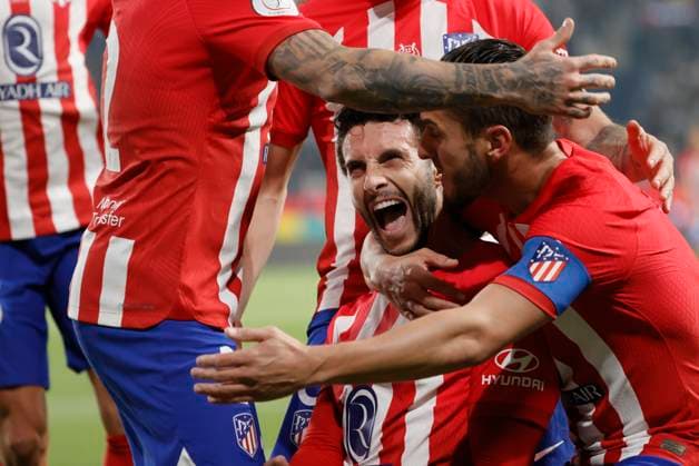 Sport Themen der Woche KW02 Sport Bilder des Tages Atletico de Madrid s defender Mario Hermoso (C) jubilates after scoring the 0-1 during the Spanish Supercup soccer match between Real Madrid and Atletico de Madrid at Al Awwal Park stadium in Riyadh, Saudi Arabia, 10 January 2024. Real Madrid - Atletico de Madrid !ACHTUNG: NUR REDAKTIONELLE NUTZUNG!  Copyright: xJuanxCarlosxCardenasx GRAF3416 20240110-55012657269_1