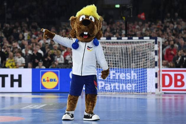 Men s EHF EURO 2024 Deutschland - Schweiz am 10.01.2024 in der Merkur Spiel-Arena in Düsseldorf Hanniball ( Maskottchen DHB )