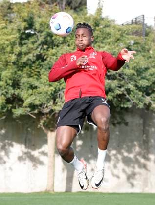 11.01.2024 - Fussball - 2. Fussball-Bundesliga - Saison 2023 2024 - 1. FC Nürnberg FCN Club - Trainingslager Winter Wintertrainingslager Marbella Spanien - Sportfoto Zink DaMa - xdaxmax - Joseph Hungbo (23, 1. FC Nürnberg FCN ) mit Kopfball