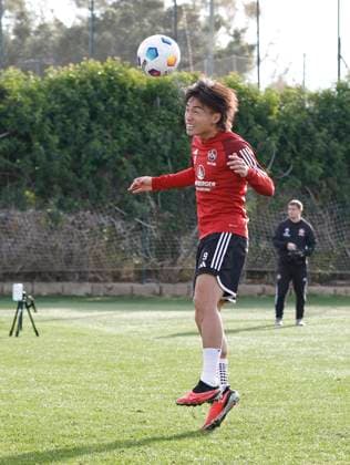 11.01.2024 - Fussball - 2. Fussball-Bundesliga - Saison 2023 2024 - 1. FC Nürnberg FCN Club - Trainingslager Winter Wintertrainingslager Marbella Spanien - Sportfoto Zink DaMa - xdaxmax - Daichi Hayashi (9, 1. FC Nürnberg FCN ) mit Kopfball