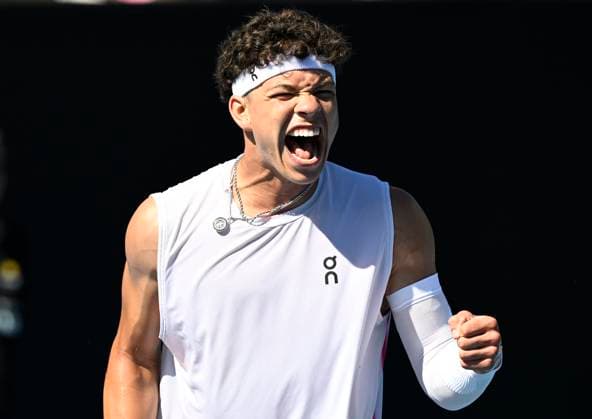 11th January 2024: Auckland, New Zealand: Ben Shelton of the USA celebrates his quarter final win against Spain s Roberto Carballes Baena at the ASB Classic tennis tournament in Auckland, New Zealand.  ActionPlus12596147 AndrewxCornaga