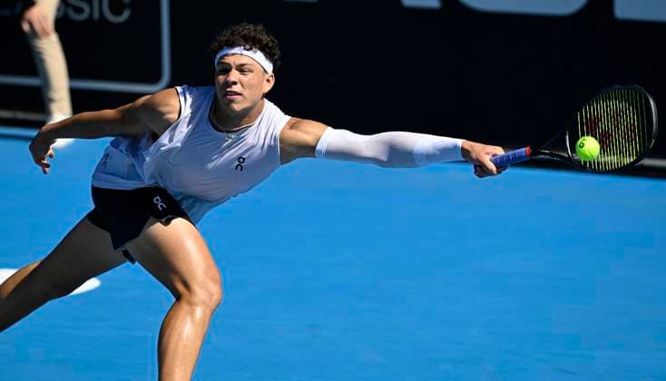 11th January 2024: Auckland, New Zealand: Ben Shelton of the USA during his quarter final singles match at the ASB Classic tennis tournament in Auckland, New Zealand.  ActionPlus12596153 AndrewxCornaga