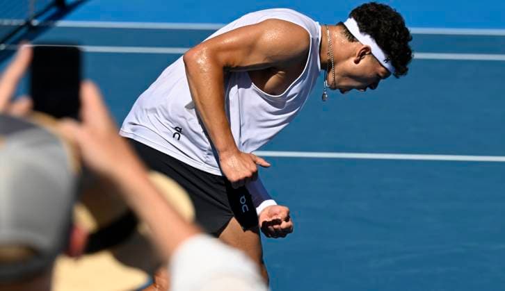 Sport Bilder des Tages 11th January 2024: Auckland, New Zealand: Ben Shelton of the USA during his quarter final singles match at the ASB Classic tennis tournament in Auckland, New Zealand.  ActionPlus12596163 AndrewxCornaga
