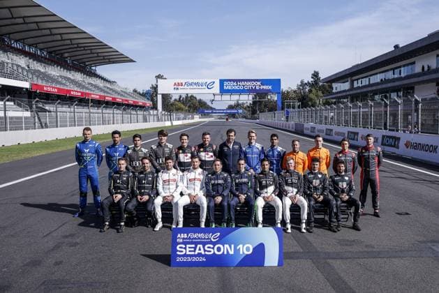 Drivers family picture during the 2024 Hankook Mexico City ePrix, 1st meeting of the 2023-24 ABB FIA Formula E World Championship, WM, Weltmeisterschaft on the Autodromo Hermanos Rodriguez from January 11 to 13, in Mexico City, Mexico - 2024 FORMULA E HANKOOK MEXICO CITY ePRIX DPPI Panoramic  03424001__R5_2564