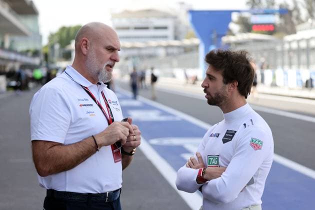 Jeff Dodds (USA) Geschäftsführer Formula E und Antonio Felix da Costa (POR) Porsche in der Boxengasse, Formel E FIA Weltmisterschaft Saison 10, Mexiko City E- Prix, Mexiko, 11.01.2024,