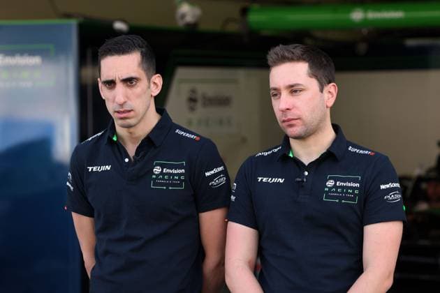 Sebastian Buemi (SUI) und Robin Frijns (NED) Teamkollegen von Envision in der Boxengase, Formel E FIA Weltmisterschaft Saison 10, Mexiko City E- Prix, Mexiko, 11.01.2024,