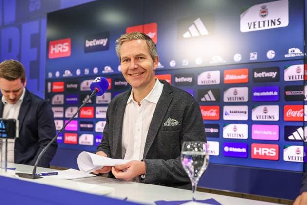 12.01.2024, Fussball, 2. Bundesliga, Saison 2023 2024, Pressekonferenz FC Schalke 04, Axel Hefer (FC Schalke 04) Gelsenkirchen Veltins Arena NRW Deutschland xRHR-FOTO TRx