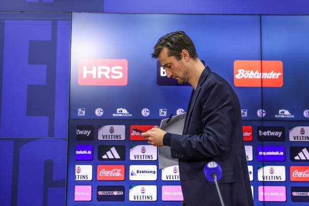 12.01.2024, Fussball, 2. Bundesliga, Saison 2023 2024, Pressekonferenz FC Schalke 04, Matthias Tillmann (FC Schalke 04) Gelsenkirchen Veltins Arena NRW Deutschland xRHR-FOTO TRx